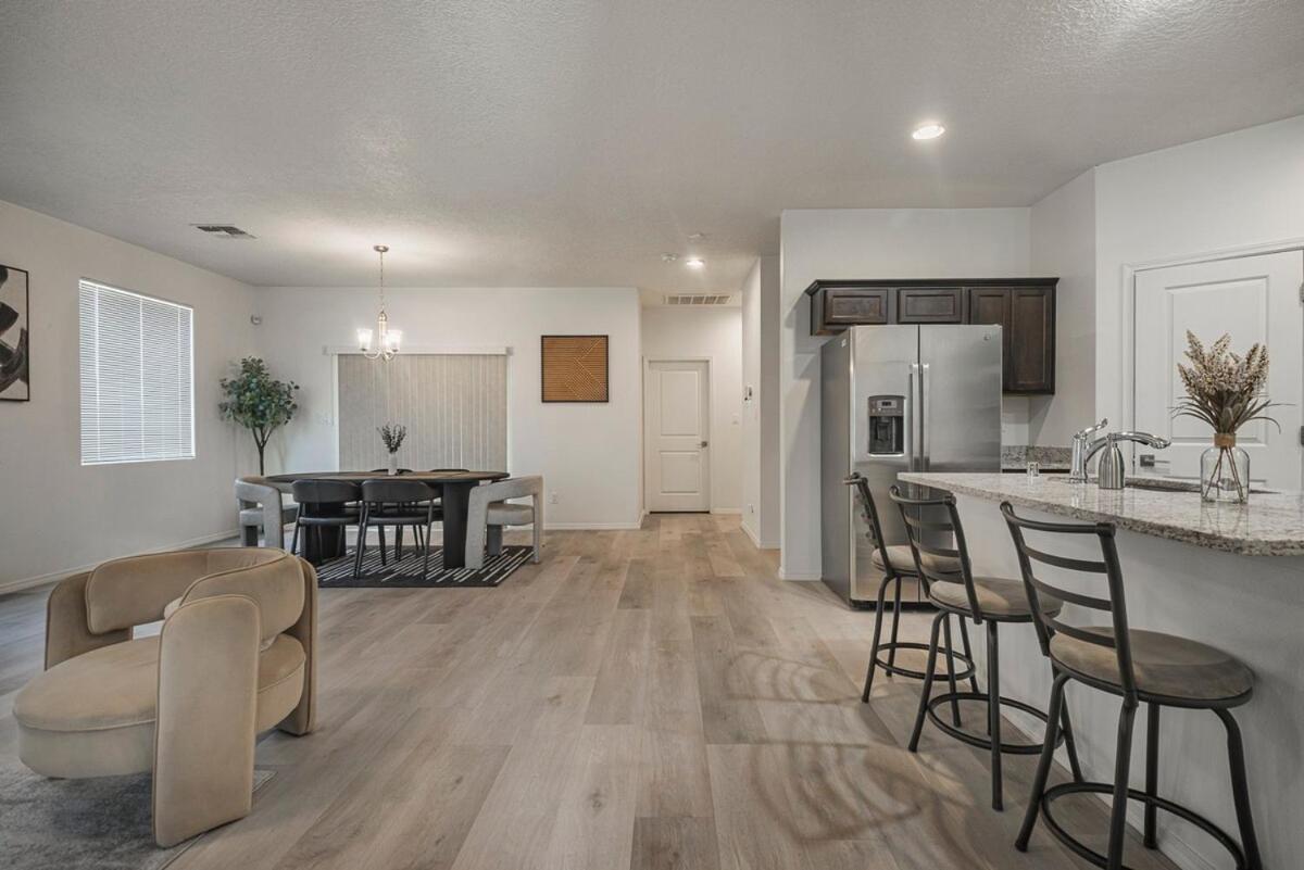 Modern Home 3Br Next To Airport & Netflix Albuquerque Bagian luar foto