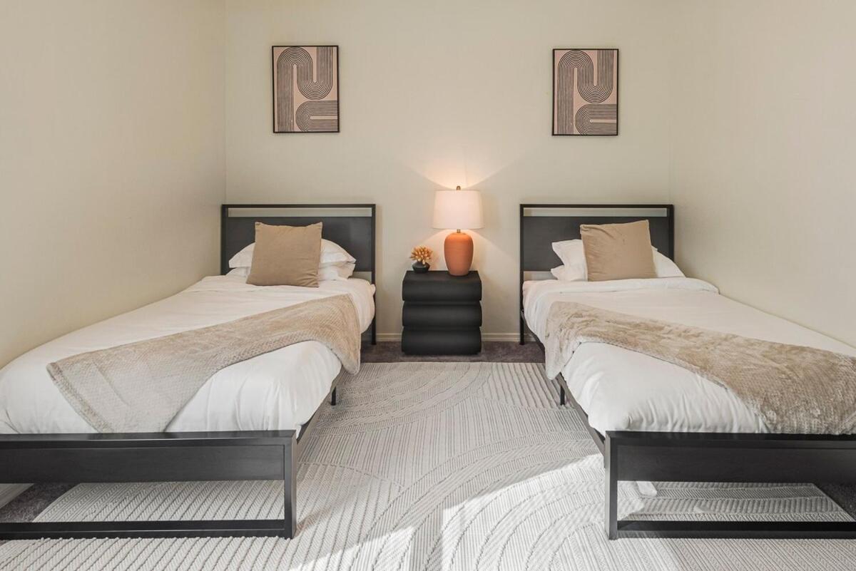 Modern Home 3Br Next To Airport & Netflix Albuquerque Bagian luar foto