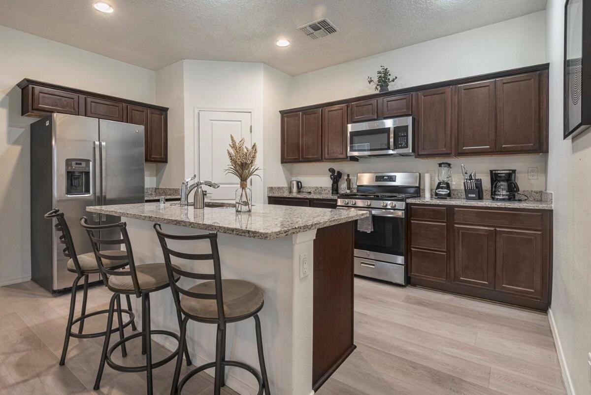 Modern Home 3Br Next To Airport & Netflix Albuquerque Bagian luar foto